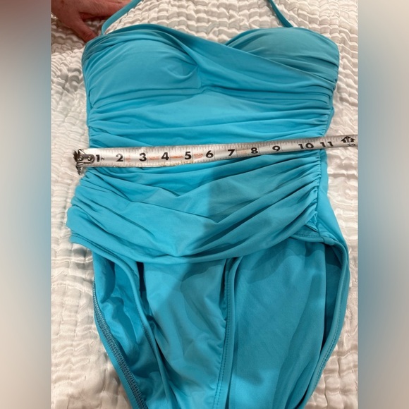 Gorgeous turquoise This bandini swimsuit from La Blanca - Picture 7 of 8